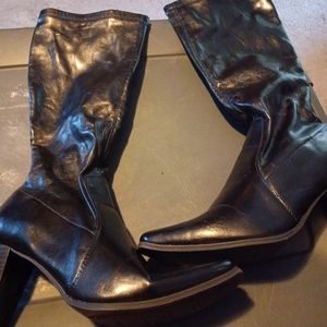 Women Boots size 9m